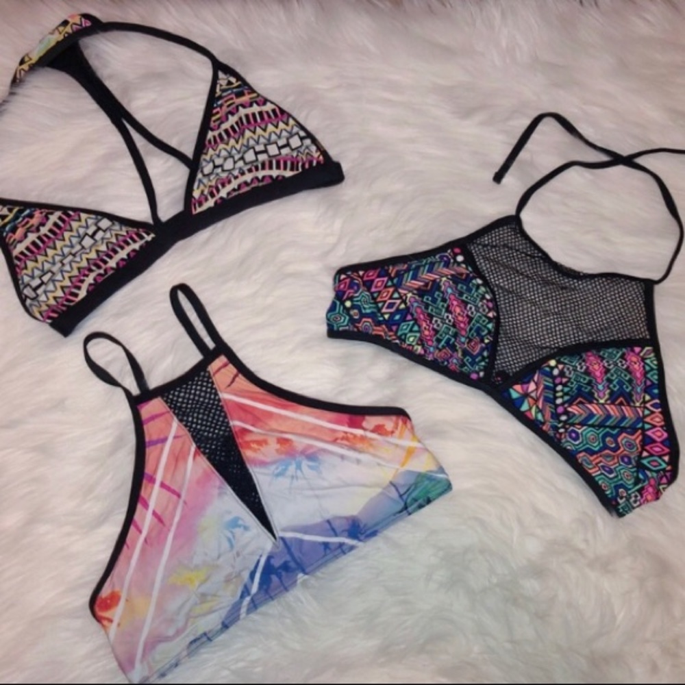 Set of 3 bikini tops